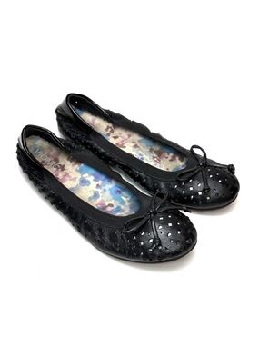 Vionic Black Leather Perforated Flats | 9